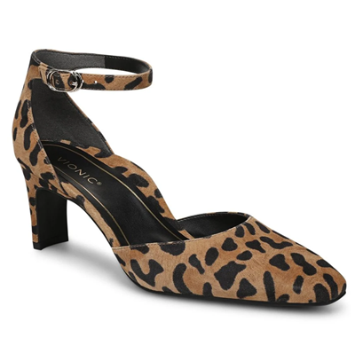 salto com estampa de leopardo e tira no tornozelo