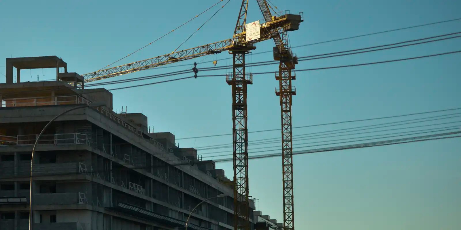 IBGE: Construção empregou 2,5 milhões de pessoas em 2024