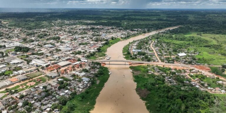 Desabamento de ponte deixa quatro pessoas feridas no interior do Acre