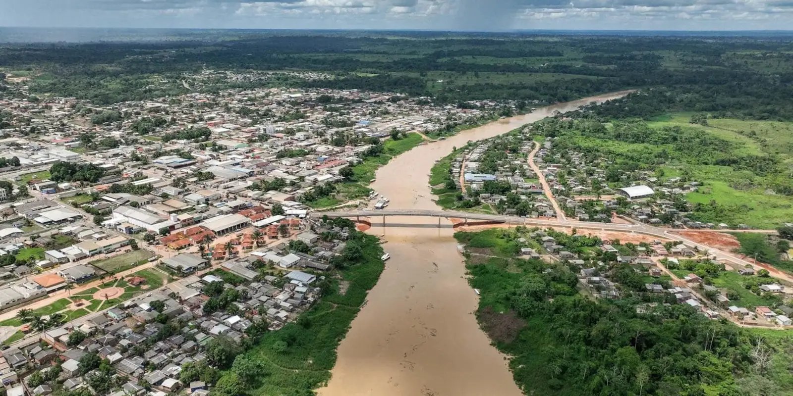 Desabamento de ponte deixa quatro pessoas feridas no interior do Acre