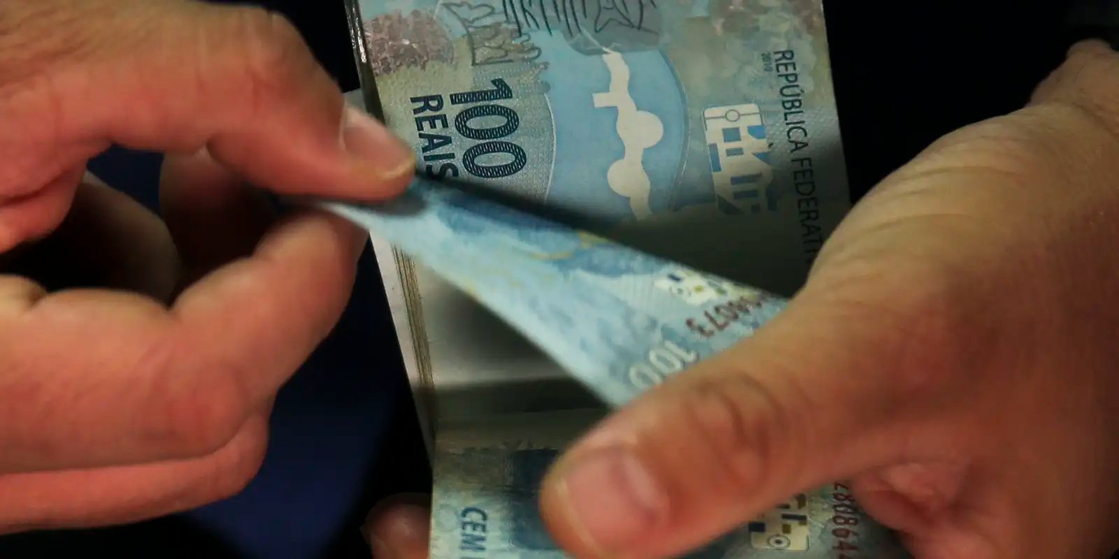 Desenrola já tem mais de 17 mil operações com FGTS para pagar dívidas