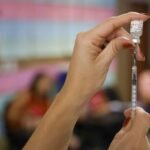 Vacina Pneumo 20 começa a ser oferecida pelo SUS para crianças