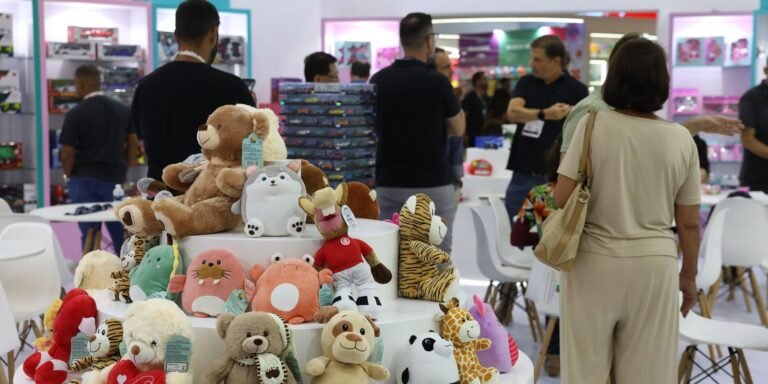 Brinquedos com IA podem colocar crianças em risco, alerta governo