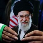 Funeral público de Ali Khamenei começa em Teerã