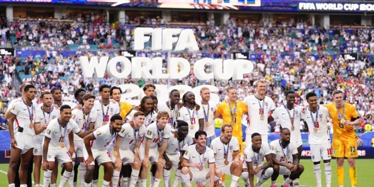 Em jogaço de dez gols, Inglaterra conquista terceiro lugar da Copa