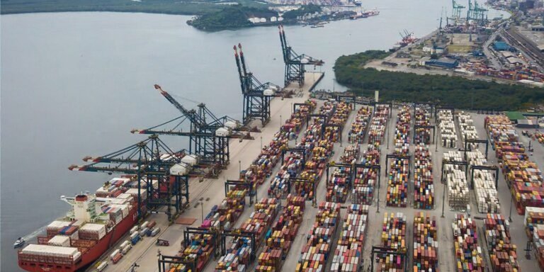 Novas tarifas dos EUA devem afetar quase 30% das exportações do Brasil