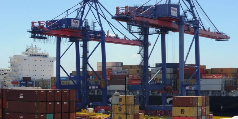 Com novas tarifas dos EUA, exportações do Brasil miram União Europeia