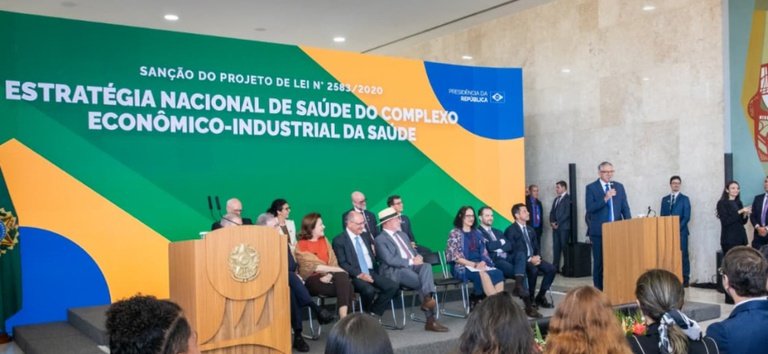 Foto Sanção PL Estratégia do CEIS.jpg