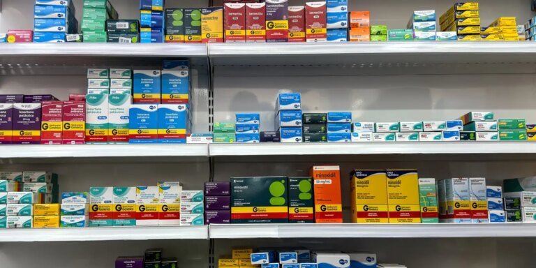 Saúde cria comitê para reduzir preço de medicamentos do SUS