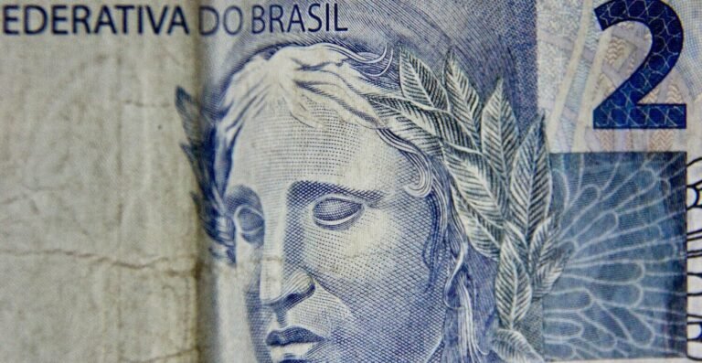 O paradoxo do mercado de trabalho e os limites da política monetária