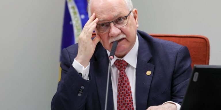 Edson Fachin se manifesta sobre justificativas dos EUA para tarifaço