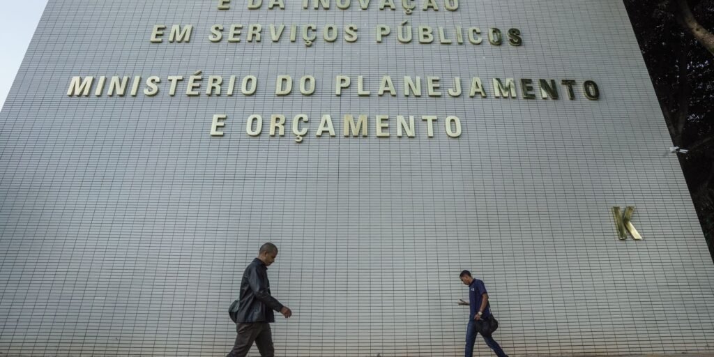 Bloqueio diminui e R$ 5,7 bi são liberados no orçamento do governo