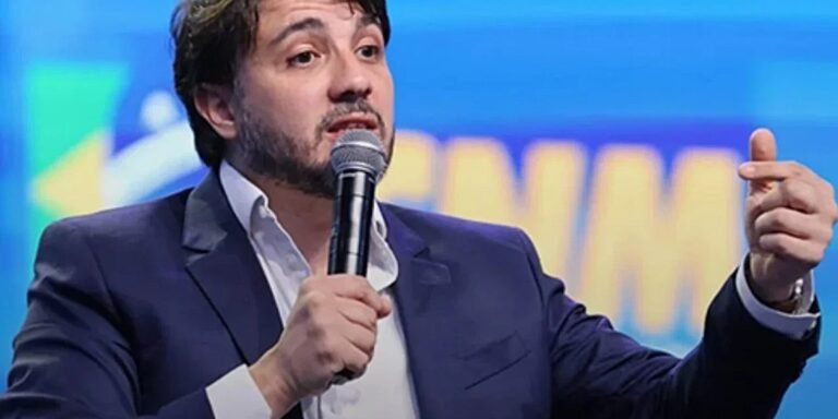 Missão oficializa candidatura de Renan Santos à Presidência