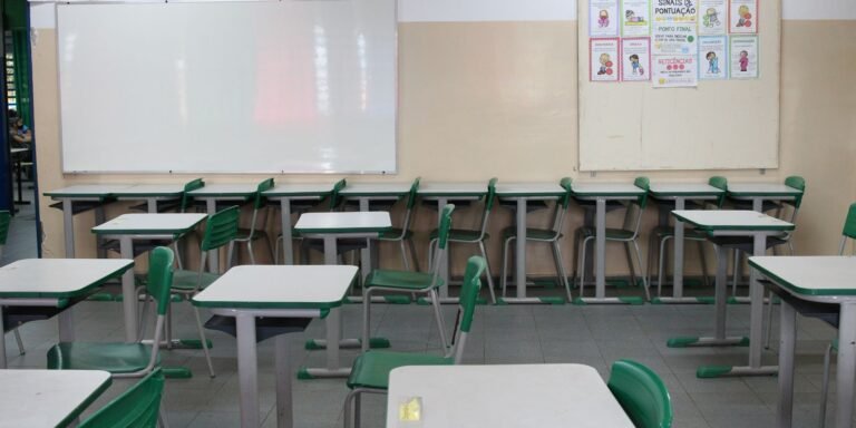 Escolas devem ter planos contra imprevistos para dar 200 dias de aula