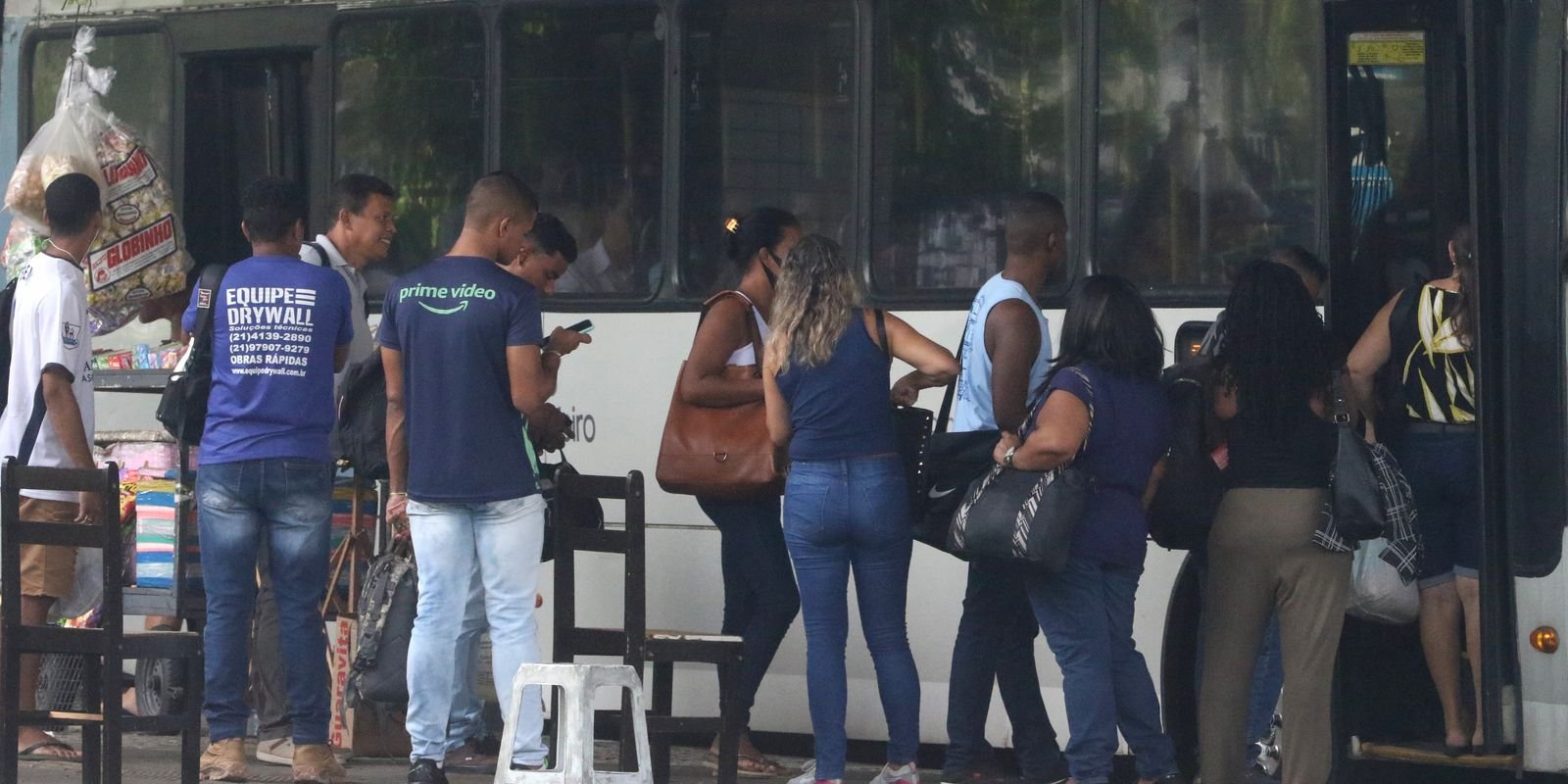 Sem acordo, rodoviários mantêm paralisação no Rio pelo terceiro dia