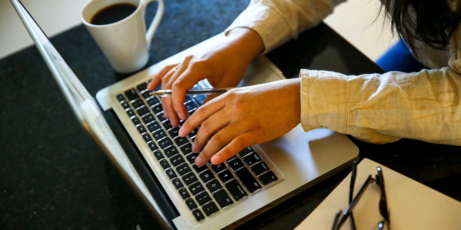 Programa financia qualificação profissional para jovens mulheres