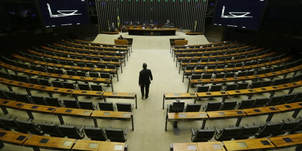 Governo entrega hoje (31) projeto do orçamento de 2027 ao Congresso