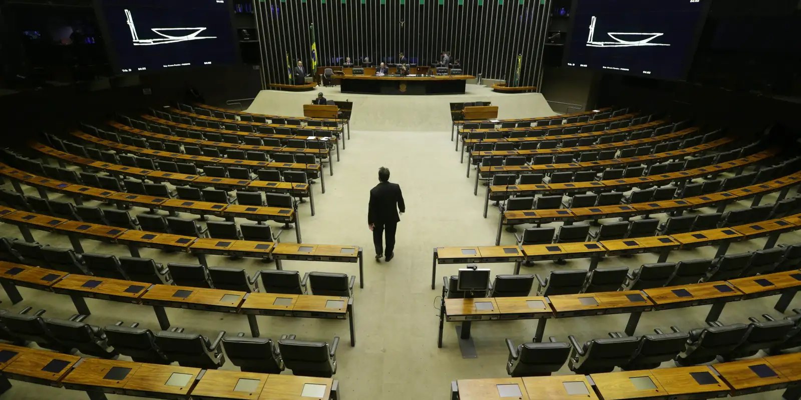 Governo entrega hoje (31) projeto do orçamento de 2027 ao Congresso