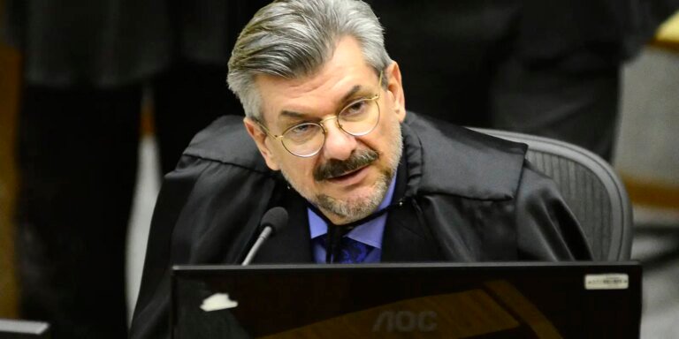 STJ decide afastar ministro Marco Buzzi e propõe perda do cargo