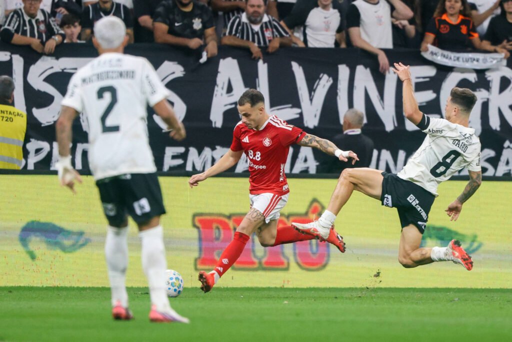 Internacional tira Corinthians e avança na Copa do Brasil – 06/08/2026 – Esporte
