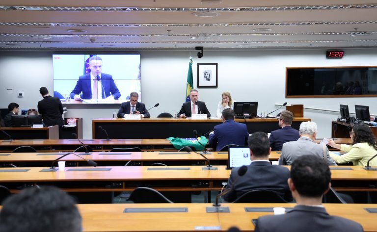 Conselho de Ética analisa processos contra quatro deputados na terça-feira