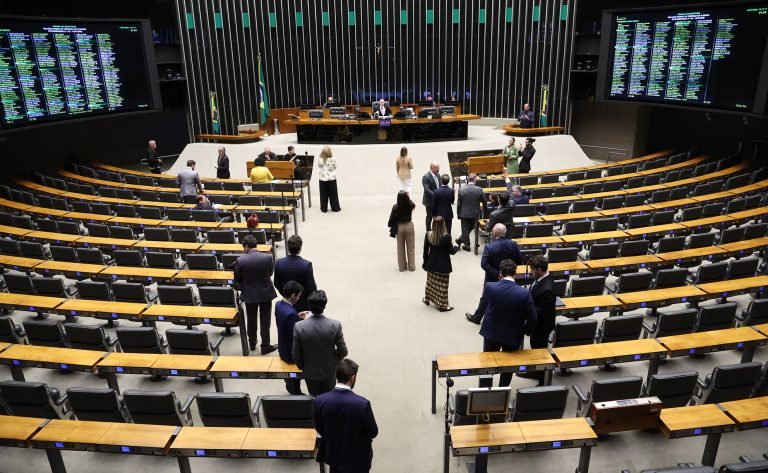 Câmara pode votar medidas provisórias e projetos ligados ao agronegócio nesta semana
