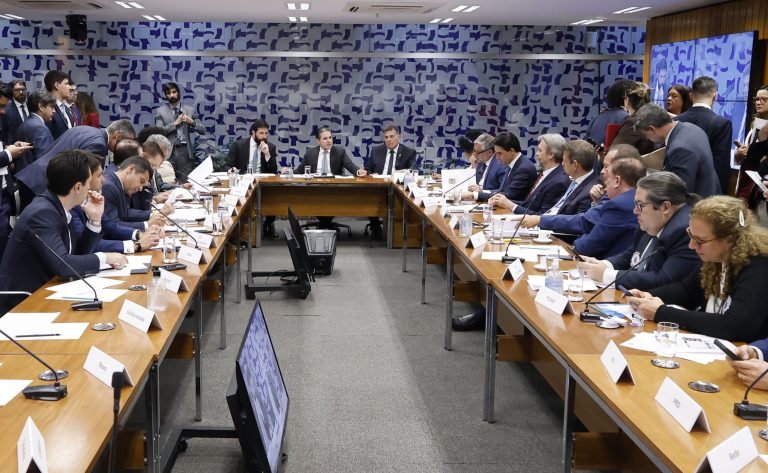 Cancelada a ordem do dia da sessão do Plenário desta terça-feira
