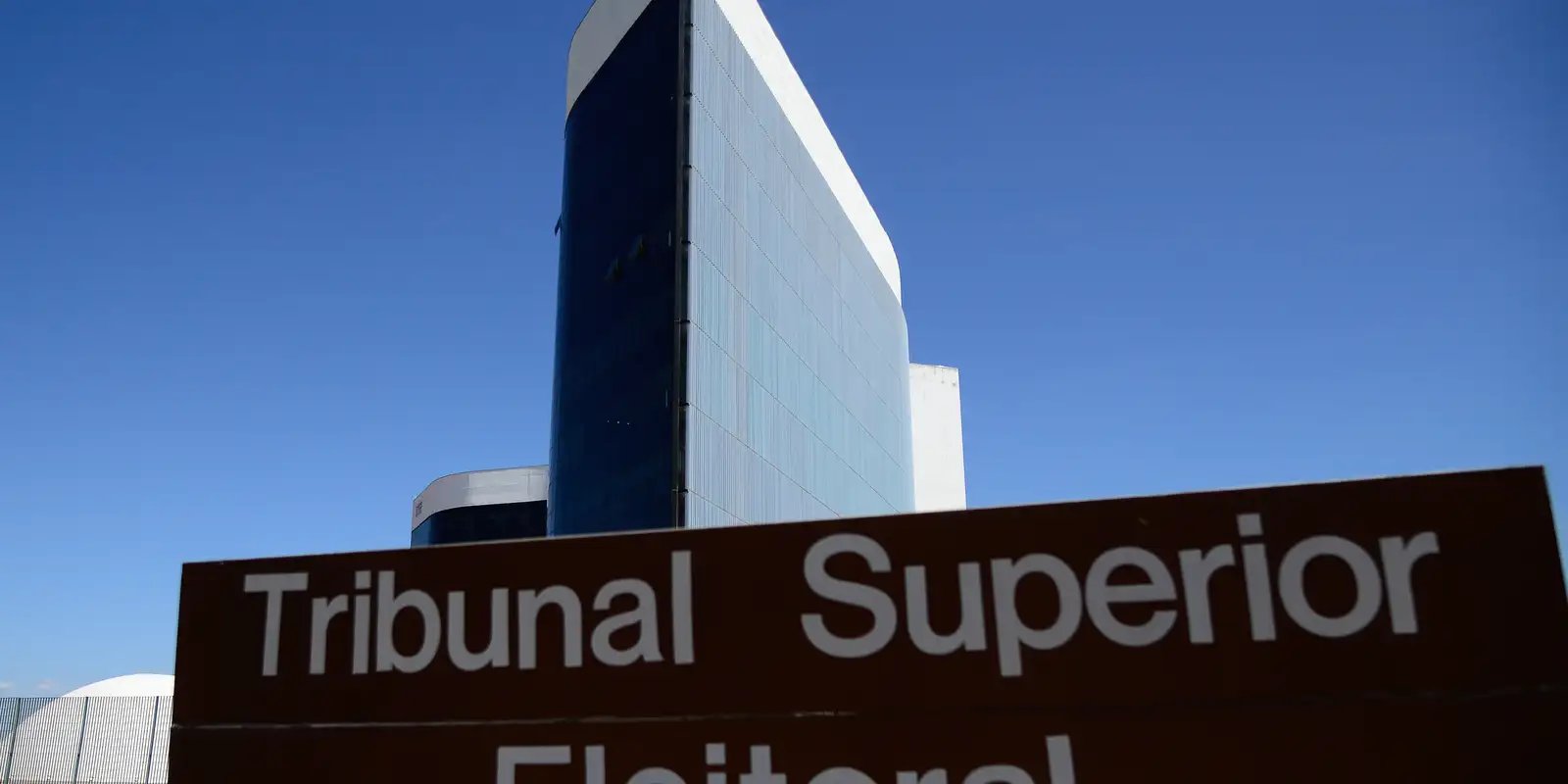TSE suspende filiações partidárias após registros indevidos no sistema
