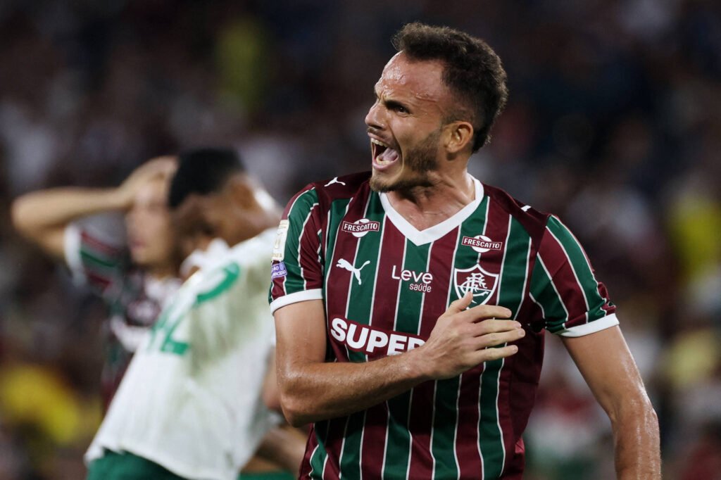Palmeiras leva virada do Fluminense nos acréscimos e pode ter vantagem reduzida – 15/08/2026 – Esporte