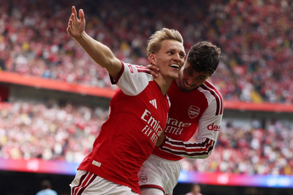 Arsenal atropela City e conquista Supercopa da Inglaterra – 16/08/2026 – Esporte
