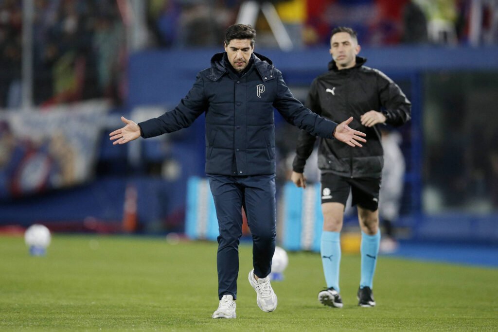 Abel e Jardim rebatem críticas após classificação – 20/08/2026 – Esporte