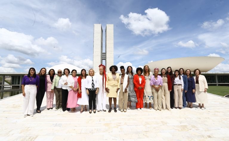 Representação feminina: total de candidatas à Câmara cai 24% em 2026