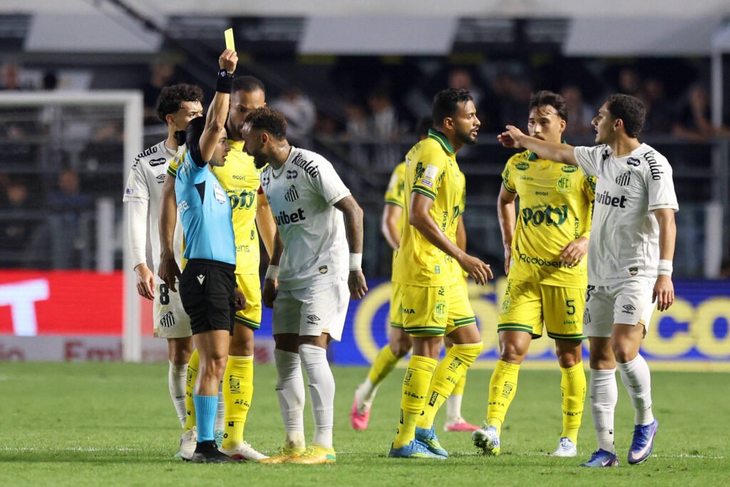 Neymar é um chato de galochas – 25/08/2026 – Tostão
