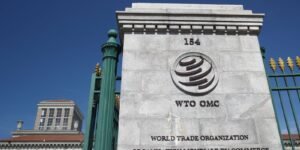 EUA aceitam dialogar com autoridades brasileiras sobre tarifaço na OMC