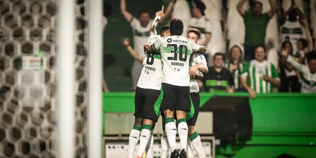 Rodada do Brasileirão termina nesta segunda-feira com Remo e Coritiba