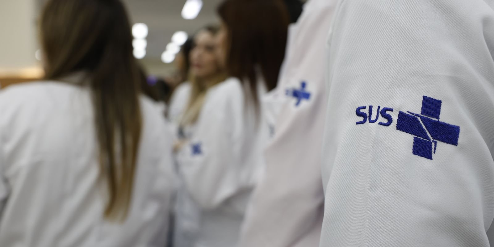 Primeiro grupo do Mais Médicos Especialistas pode prorrogar contratos