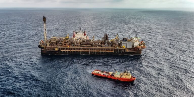 Petrobras anuncia descoberta de petróleo na Margem Equatorial