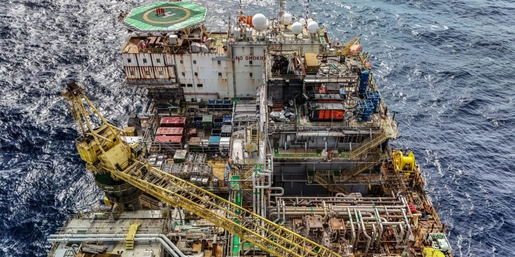 Petrobras registra lucro de quase R$ 52,5 bilhões no segundo trimestre
