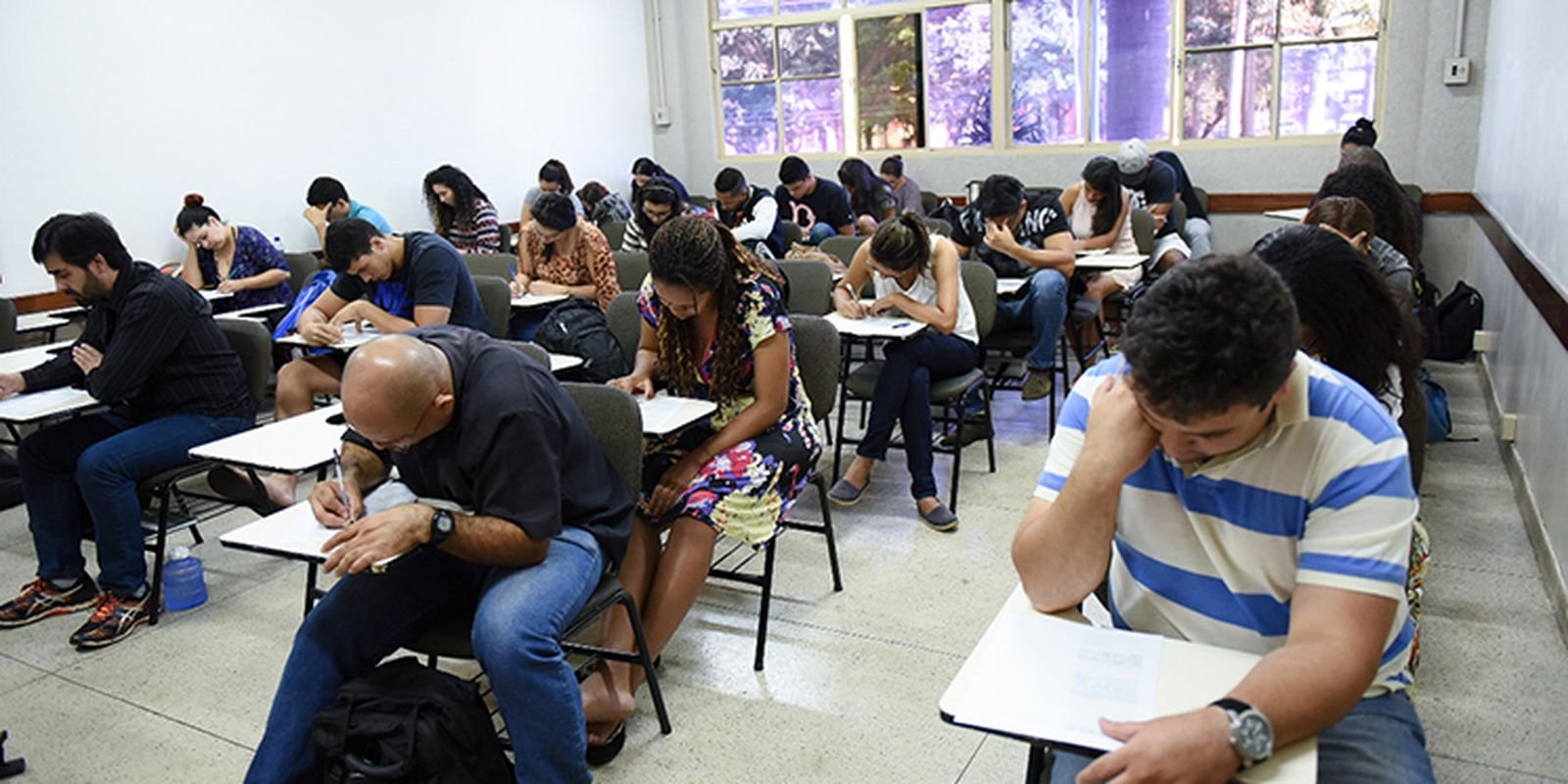 Inep libera cartilha de orientação sobre redação do Encceja 2026