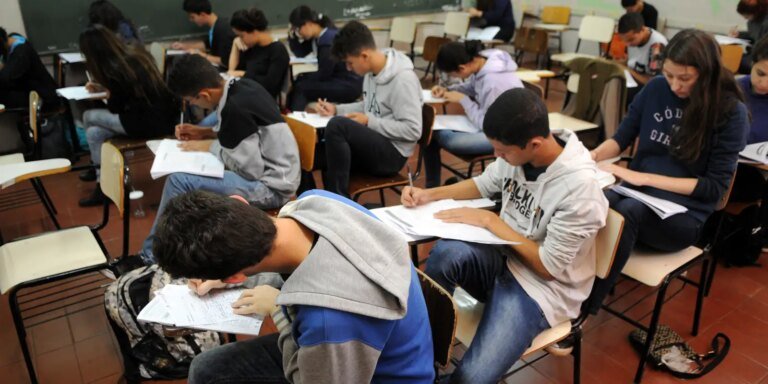 Prouni: estudantes devem comprovar informações de inscrição até sexta