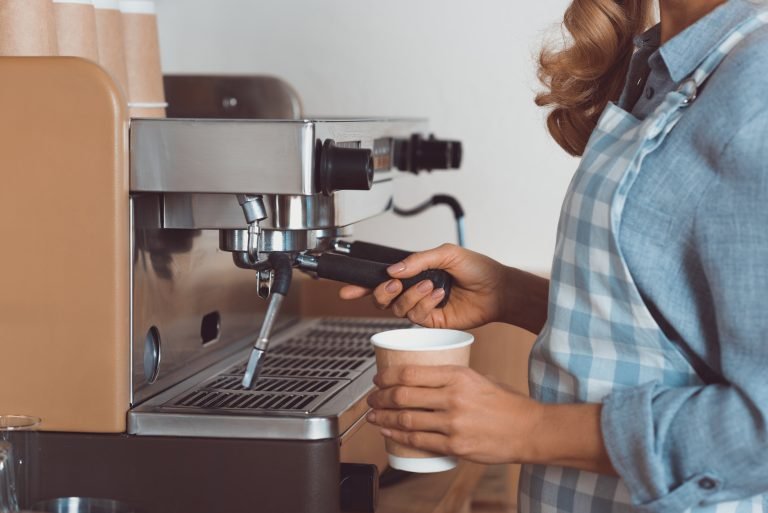 Economia - empresas - comércio - cafeteria - empreendedor - microempresa