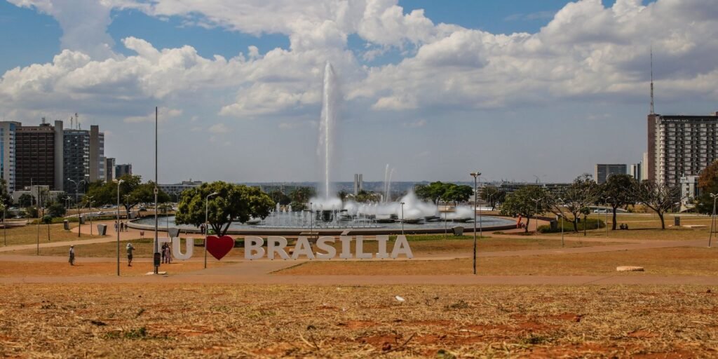 Umidade do ar varia entre 20% e 12% na região central do país