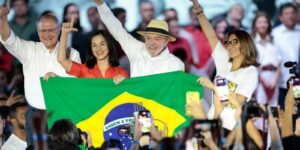 PT oficializa chapa Lula-Alckmin à reeleição presidencial