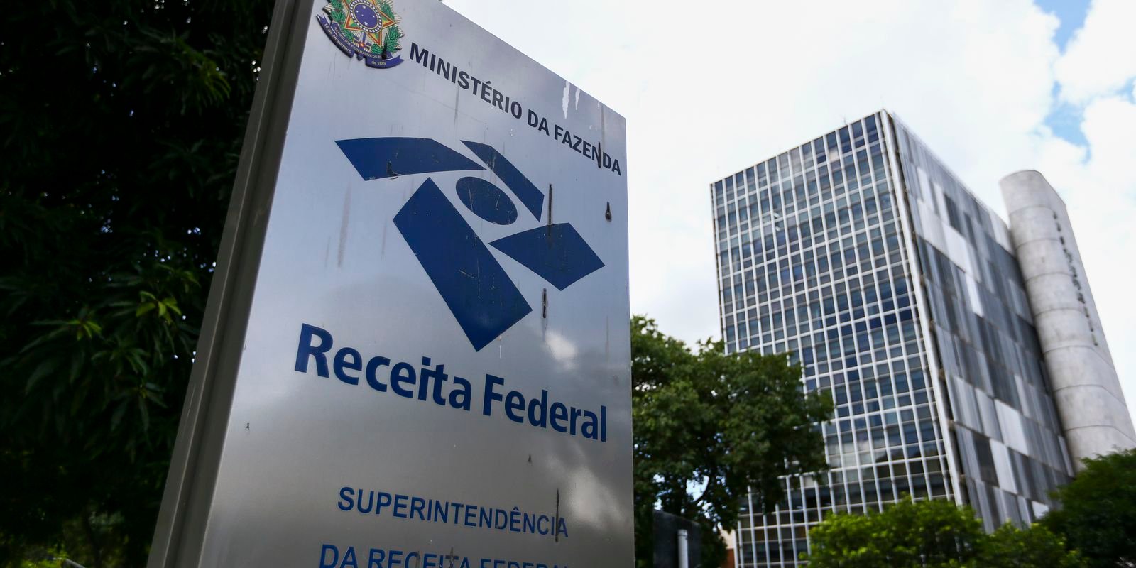 Arrecadação federal fecha mês de julho em quase R$ 290 bilhões
