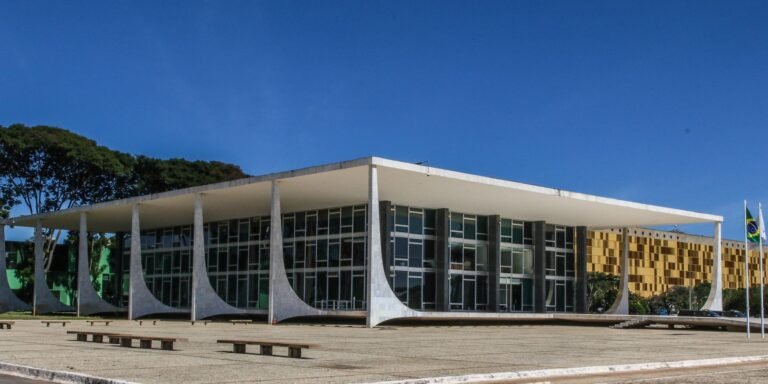 STF retoma julgamento que pode ampliar alcance da Lei Maria da Penha