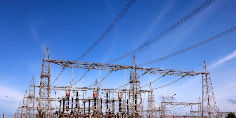 Pequenos e médios consumidores poderão escolher quem fornece energia