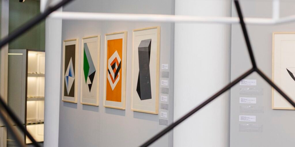 Geometria em movimento: exposição mostra a arte de Sérvulo Esmeraldo