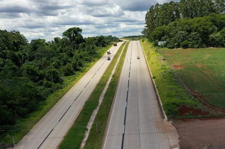 Trecho da BR-163, no Paraná