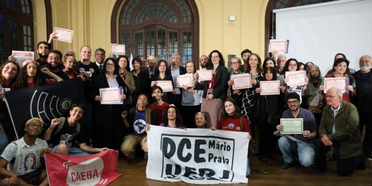 UFRJ faz diplomações póstumas em reconhecimento a vítimas da ditadura