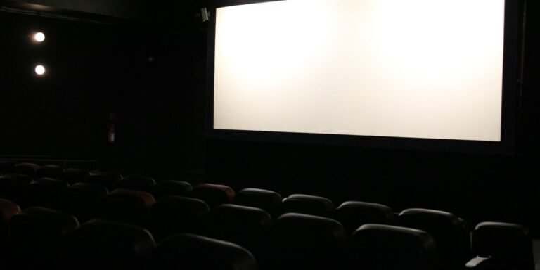 Palmas aprova sessões de cinema adaptadas para jovens com TEA